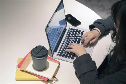 波黑人到云南旅游的一周旅游攻略